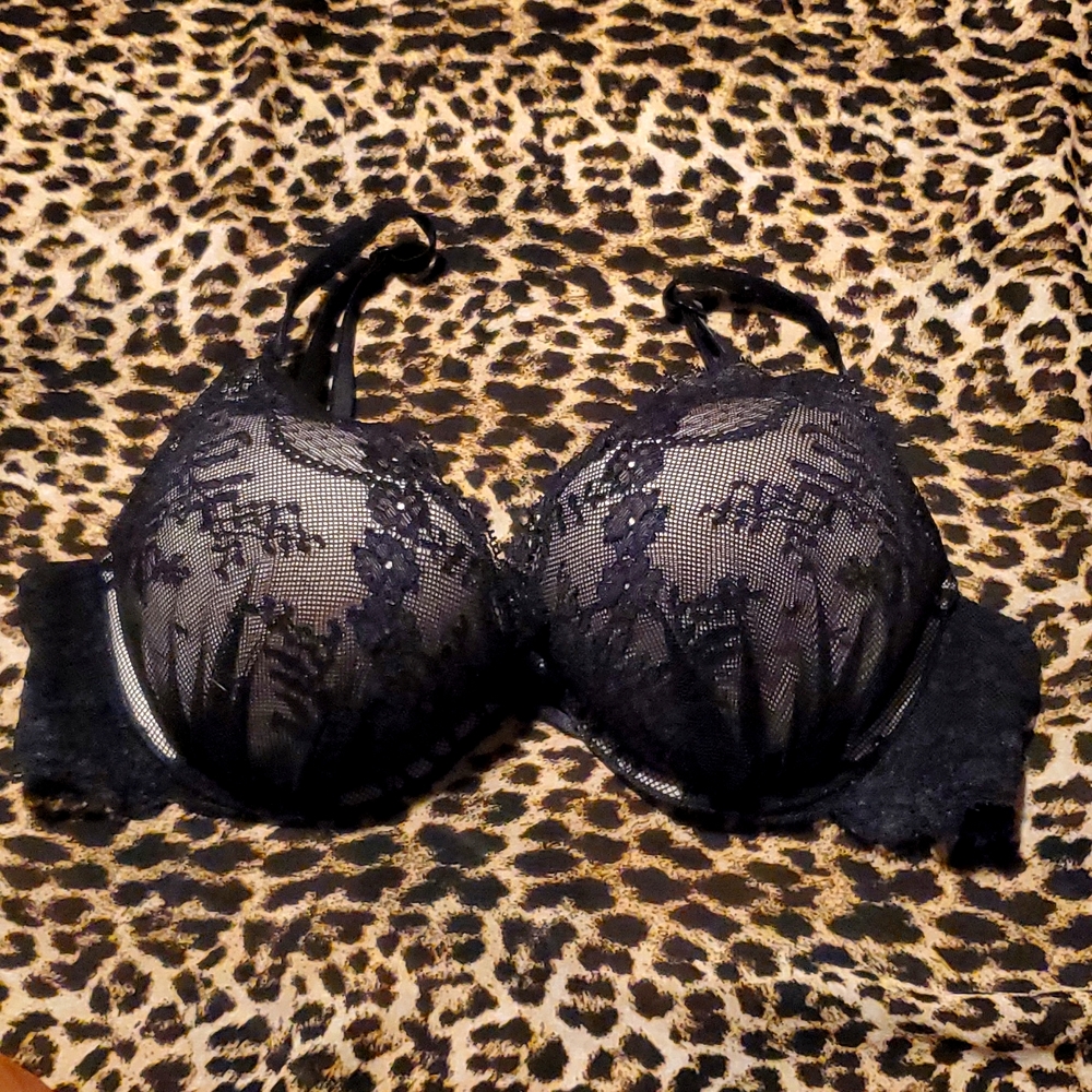 Victoria's secret bra 34B
